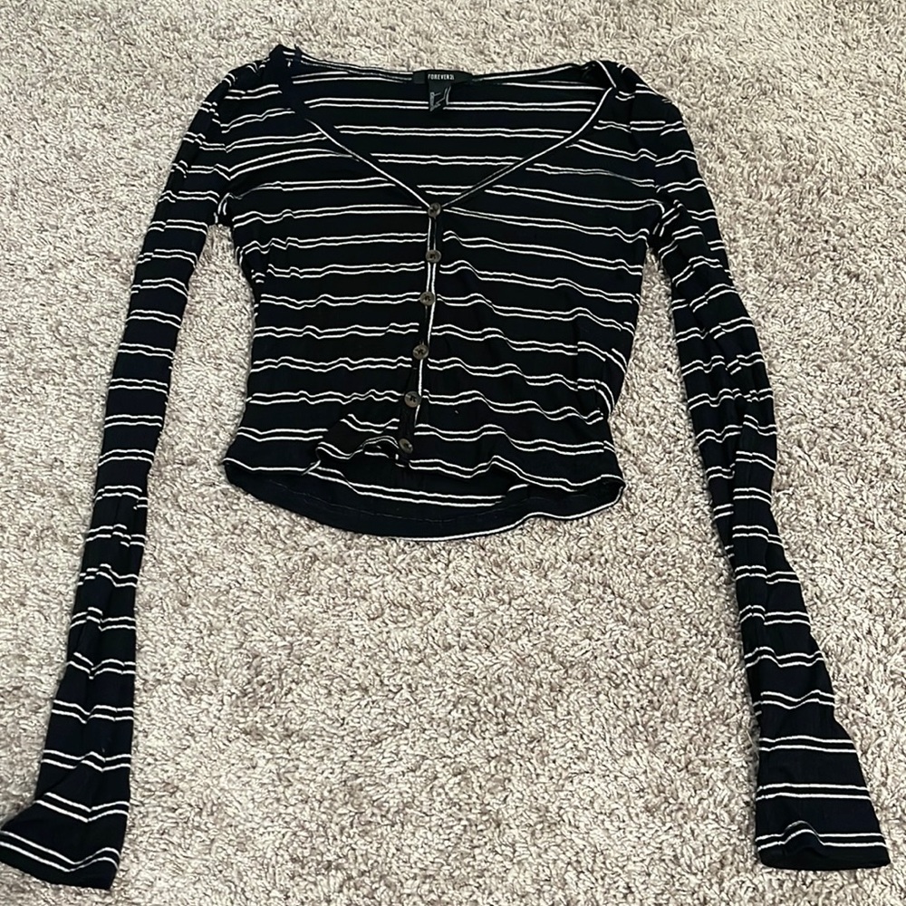 Forever 21 Long Sleeve Crop Top Shirt